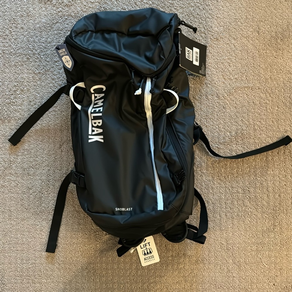 Camelbak snowblast 22 2L 70oz backpack